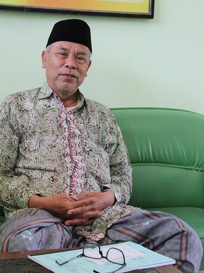2. KH. ANSHORI, MH